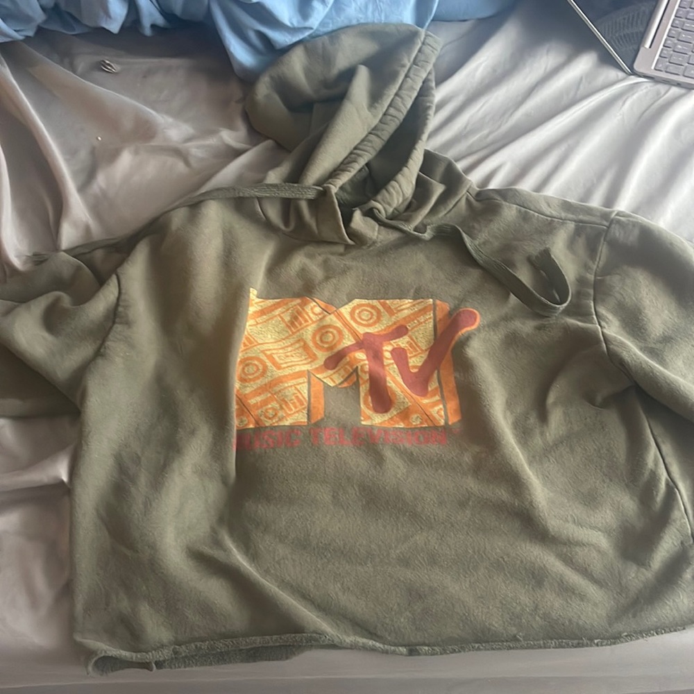 MTV Cropped Hoodie